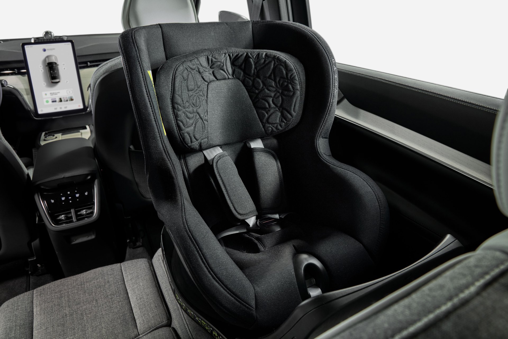 Bilde av et bakovervendt barnesete i en Volvo