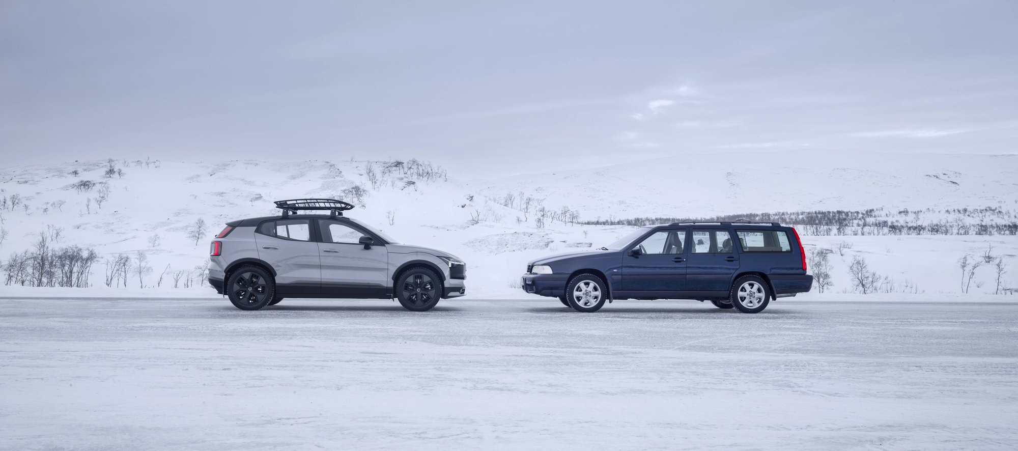 _Volvo_EX30_Cross_Country_exterior_XC70