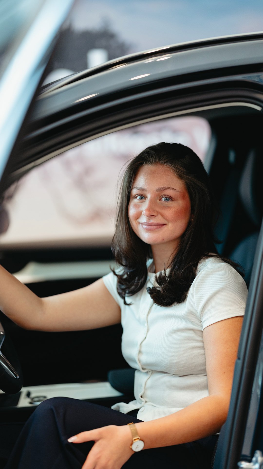 Frydenbø-Bil_VPL_Volvo_Kokstad_Nathalie-Skoglund-7-stående