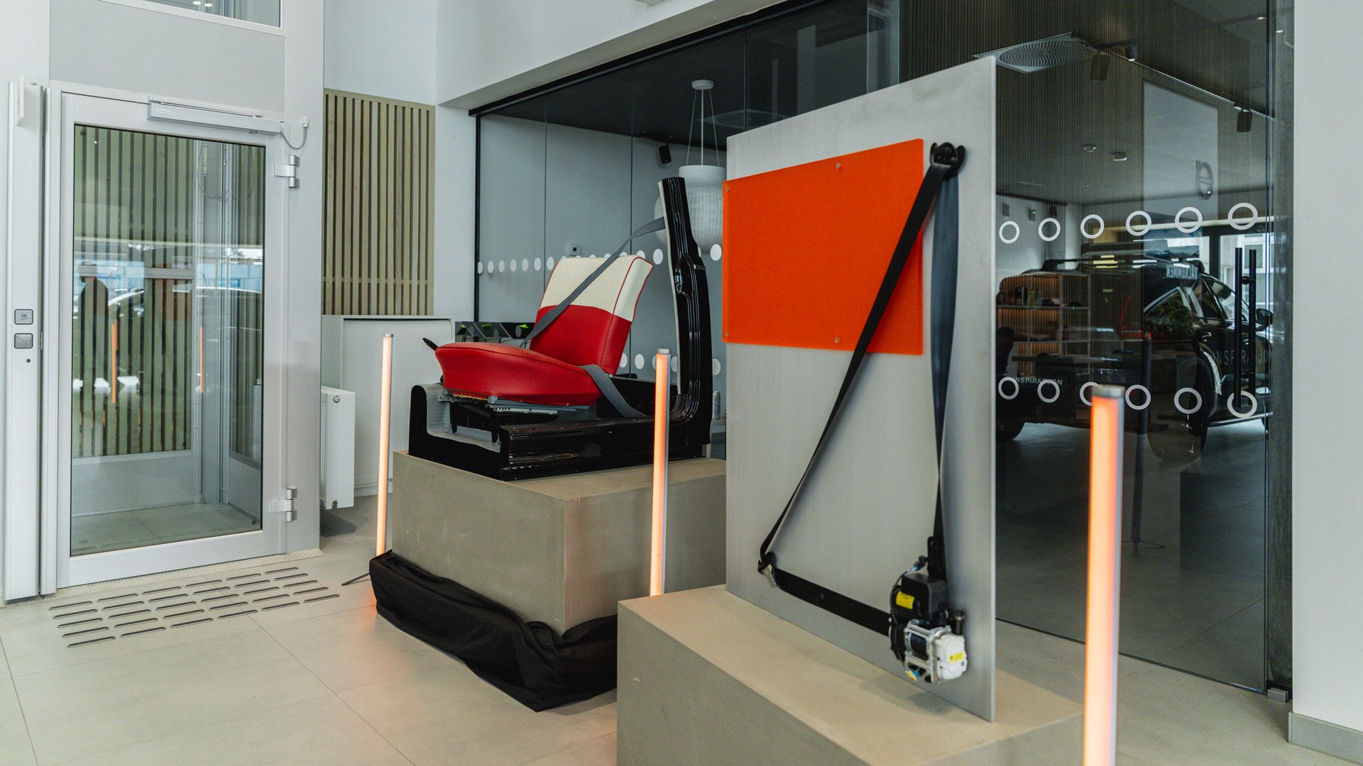 Verdens første, og Volvos multiadaptive sikkerhetsbelte ustilt på Kokstad